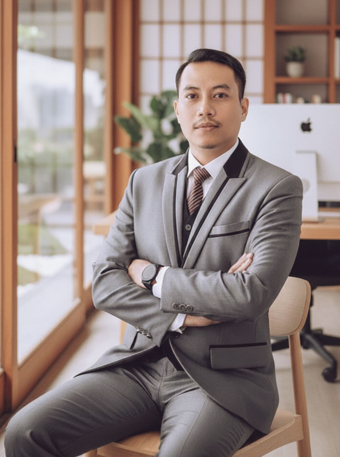 Trainer Riki Kurnia